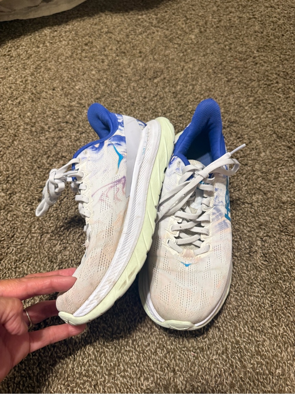 Hoka One One Women's White and Blue Running Sneakers 7.5B - Picture 2 of 8